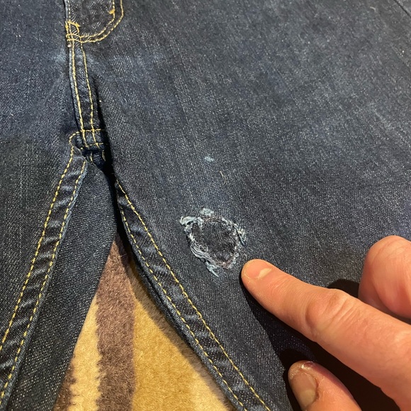 Levis 513 34x34 great condition, needs small patch - Picture 7 of 7